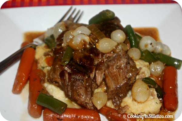 https://cookinginstilettos.com/wp-content/uploads/2013/01/Pot-Roast-Dinner.jpg