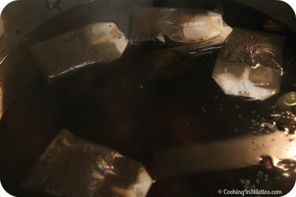 Bourbon Laced Vanilla Chai Latte - Steeping the Tea | CookingInStilettos.com