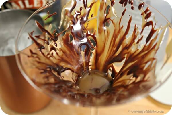 Milky Way Martini - Adding a bit of chocolate and caramel to the glasses | Cooking In Stilettos