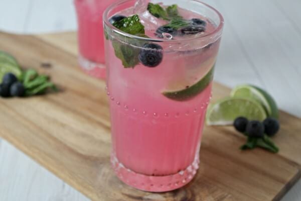 Skinny Blueberry Mojito | Cooking In Stilettos