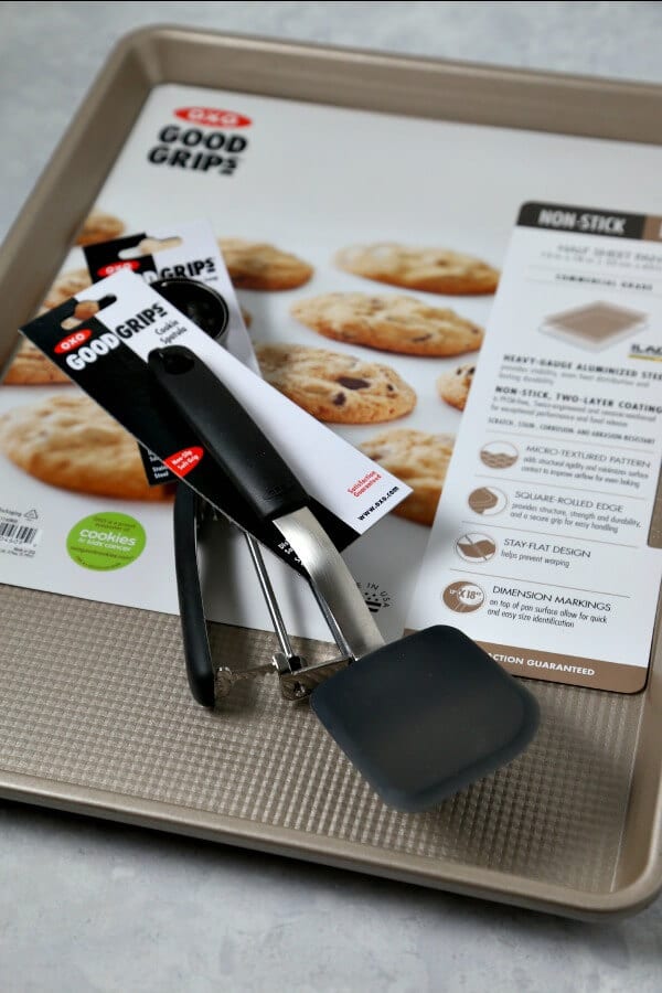 OXO Medium Cookie Scoop, Black