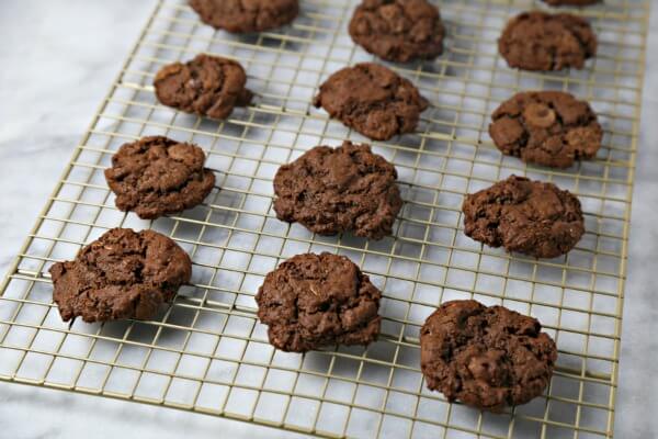 Dark Chocolate Oatmeal Cookies | Cooking In Stilettos