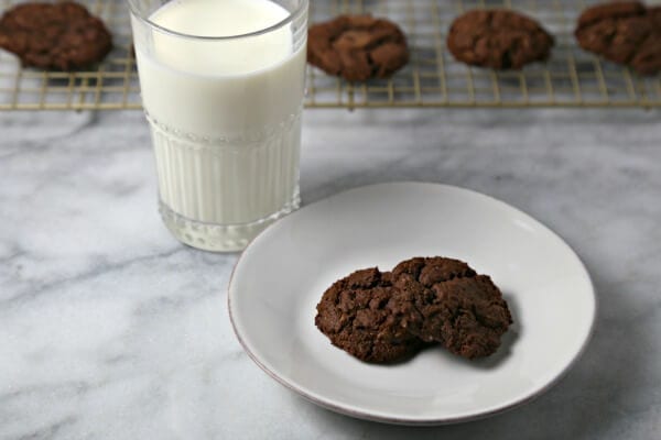 Dark Chocolate Oatmeal Cookies | Cooking In Stilettos