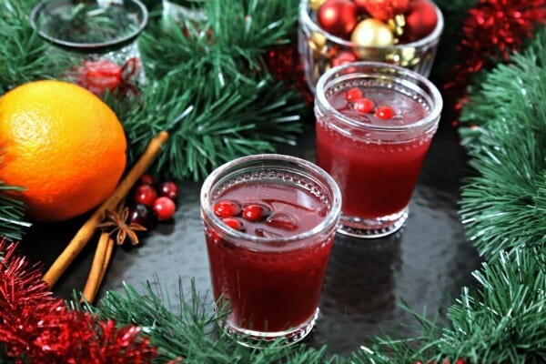 Cranberry Honey Blossom Cocktail | CookingInStilettos.com