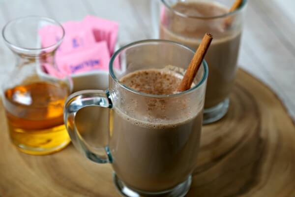 Skinny Homemade Hot Chocolate | CookingInStilettos.com