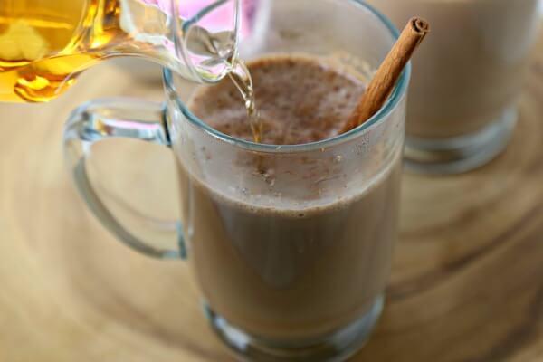 Skinny Homemade Hot Chocolate | CookingInStilettos.com