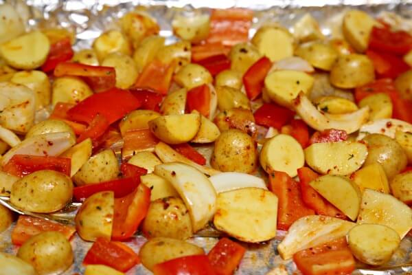 Roasted Chicken Sausage and Potatoes Tray-Bake - Potaotes and Peppers | CookingInStilettos.com