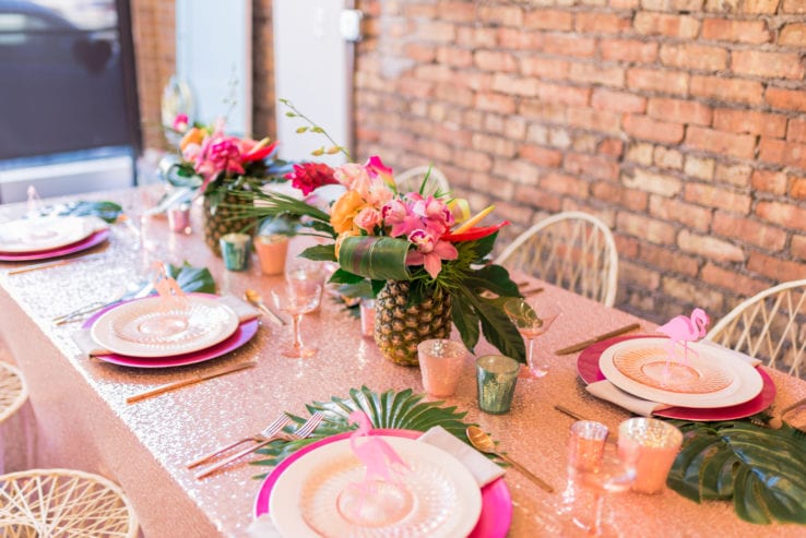 Dining Table Decoration: The Importance Of Flowers - Cooking in Stilettos