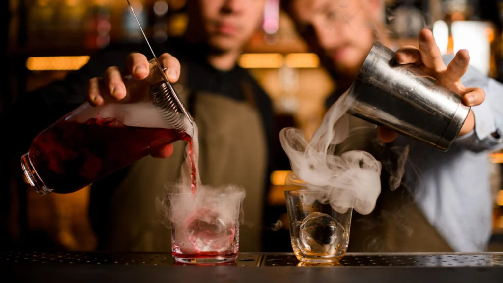 Bartender Vs Mixologist What s The Difference Cooking In Stilettos