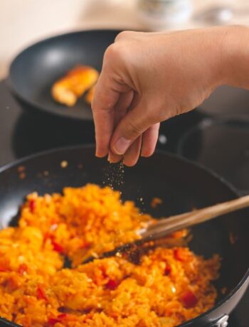 Seasoning a vibrant dish of rice